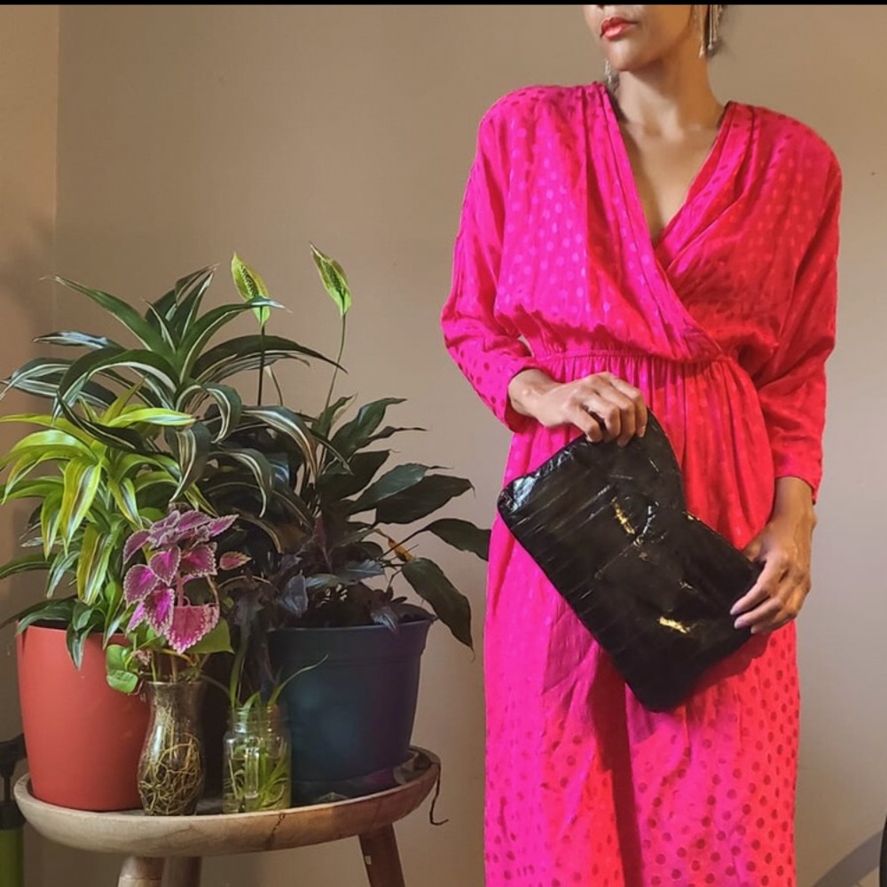 Beautiful vintage pop of pink silk dress! Polk a dot detail (bag not for sale) - Picture 2 of 2